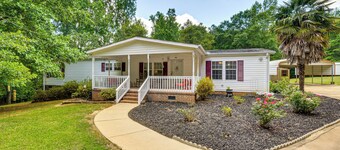 2 Mi to Dtwn: Retreat on 3 Acres in Pelzer!