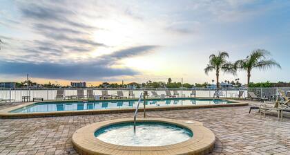 Treasure Island Condo w/ Bay-view Balcony!