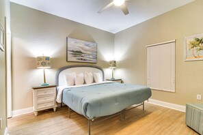 Apartment (2 Bedrooms) | Interior - Treasure Island Condo w/ Bay-view Balcony! (Treasure Island)