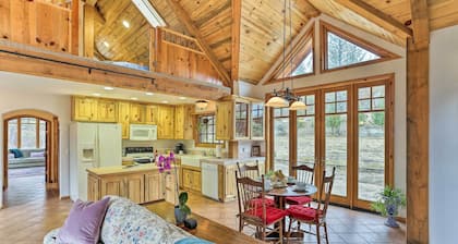 Eclectic Shasta Cascade Getaway on 15-acre Ranch!