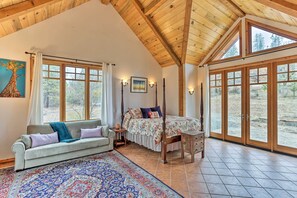 House (1 Bedroom) | Interior