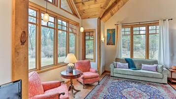 House (1 Bedroom) | Interior