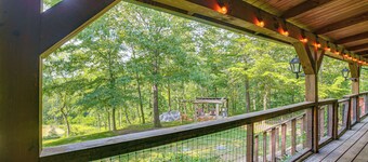 Pond & Fire Pit: Charming Log Cabin Near Blue Rock