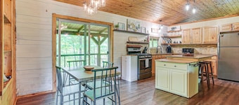 Pond & Fire Pit: Charming Log Cabin Near Blue Rock