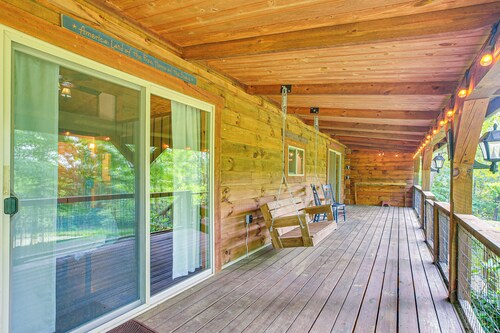 Pond & Fire Pit: Charming Log Cabin Near Blue Rock