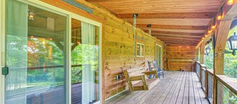 Pond & Fire Pit: Charming Log Cabin Near Blue Rock