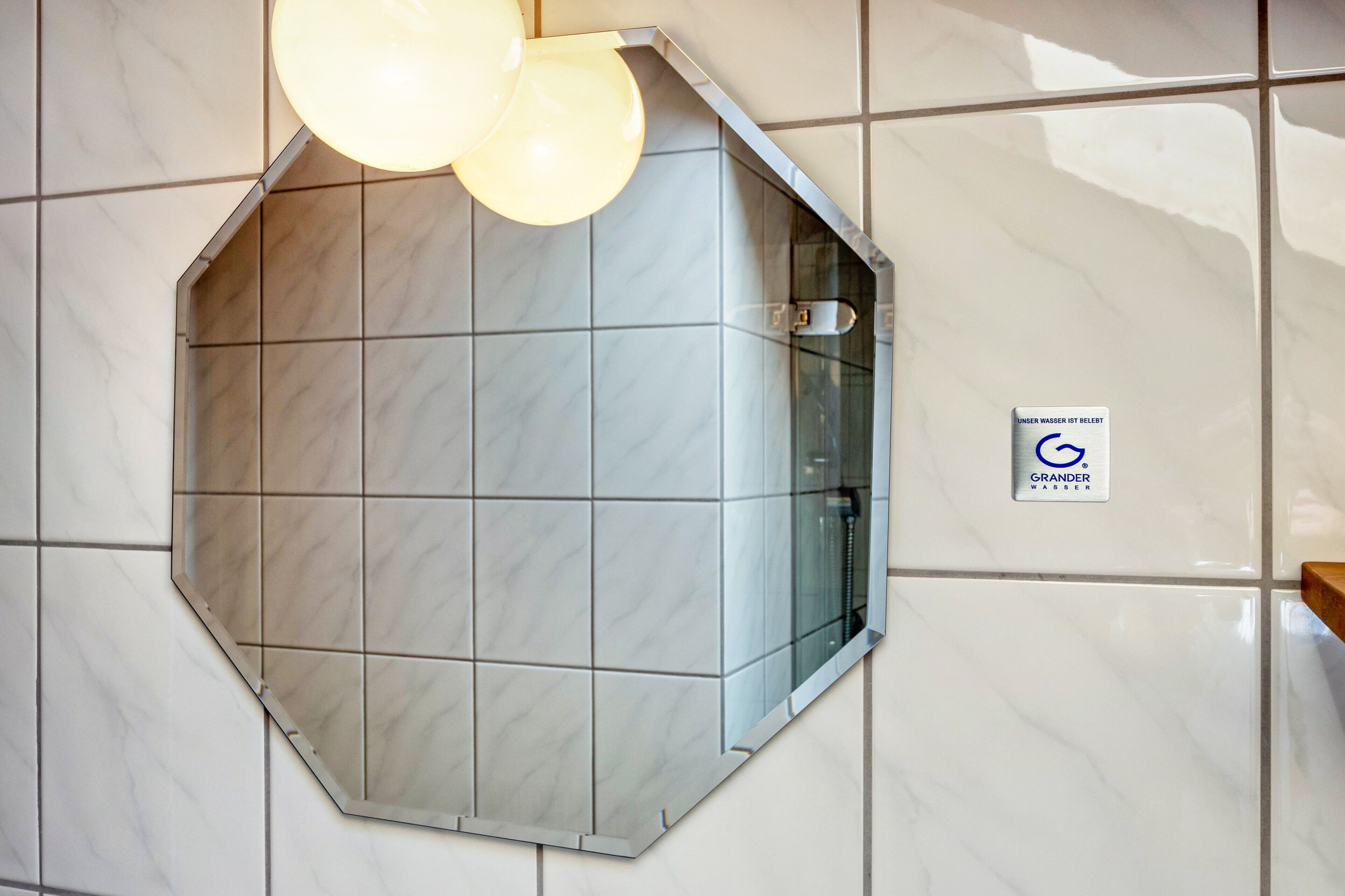 淋浴设施、吹风机、毛巾