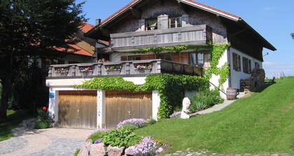 Gemütliches Appartement mit Bergblick und Boxspringbett