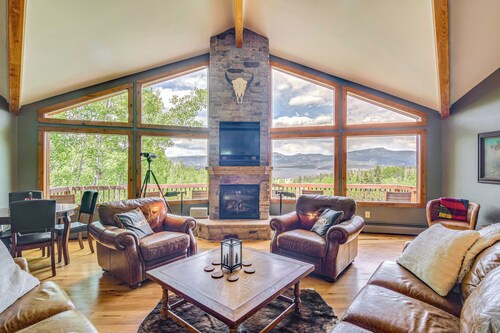 Private 5 Acres w/ Mtn Views: Park County Cabin!