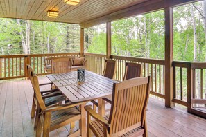 House (2 Bedrooms) | Interior - Private 5 Acres w/ Mtn Views: Park County Cabin! (Jefferson)