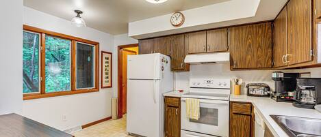 House (2 Bedrooms) | Interior