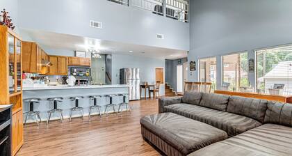 Steps to Marina: Coldspring Retreat w/ Lake View