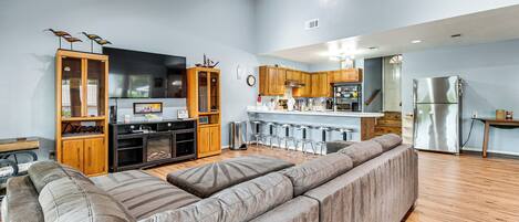 House (3 Bedrooms) | Front of property