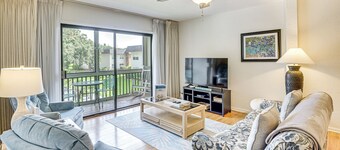 < 1/2 Mi to Coast: New Smyrna Beach Getaway