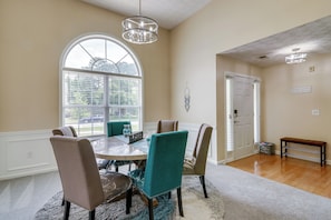 House (3 Bedrooms) | Interior