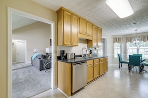 House (3 Bedrooms) | Interior