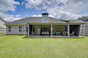 House (3 Bedrooms) | Interior - Shop, Fish & Explore: Suburban Home in Loganville! (Loganville)