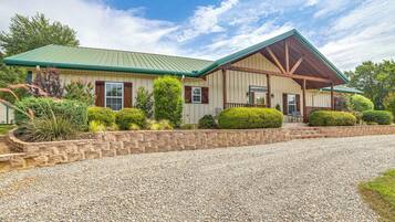 House (3 Bedrooms) | Front of property