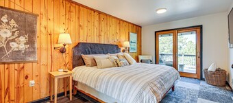 3 Mi to Dtwn: Mtn-view Retreat in Hot Springs!