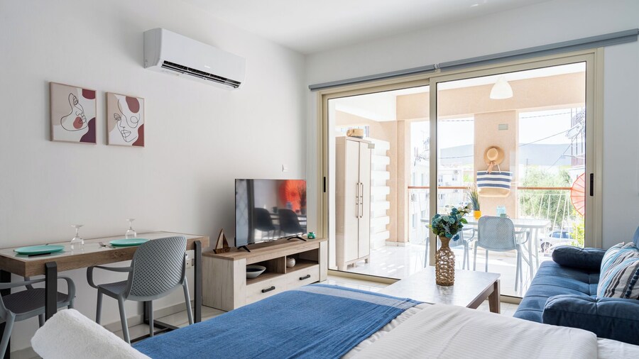 Sunny Side Studio W-Terrace Larnaca