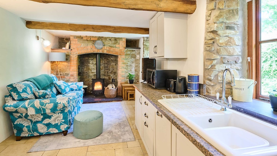 Host Stay Dipple Farm Cottage