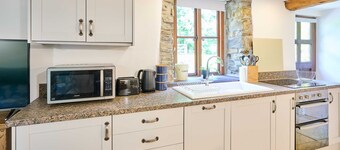 Host Stay Dipple Farm Cottage