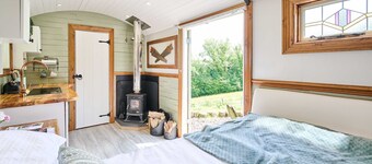 Host Stay Dipple Farm Shepherds Hut