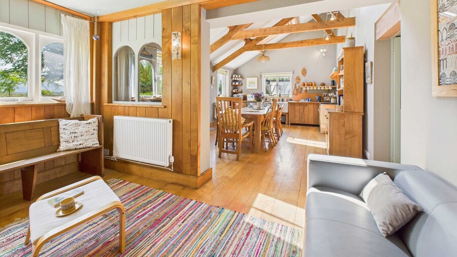 Host Stay Lowmoor