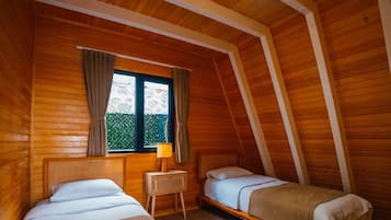 Desk, laptop workspace, free WiFi