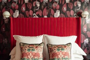 7 habitaciones, tabla de planchar con plancha, wifi y ropa de cama 