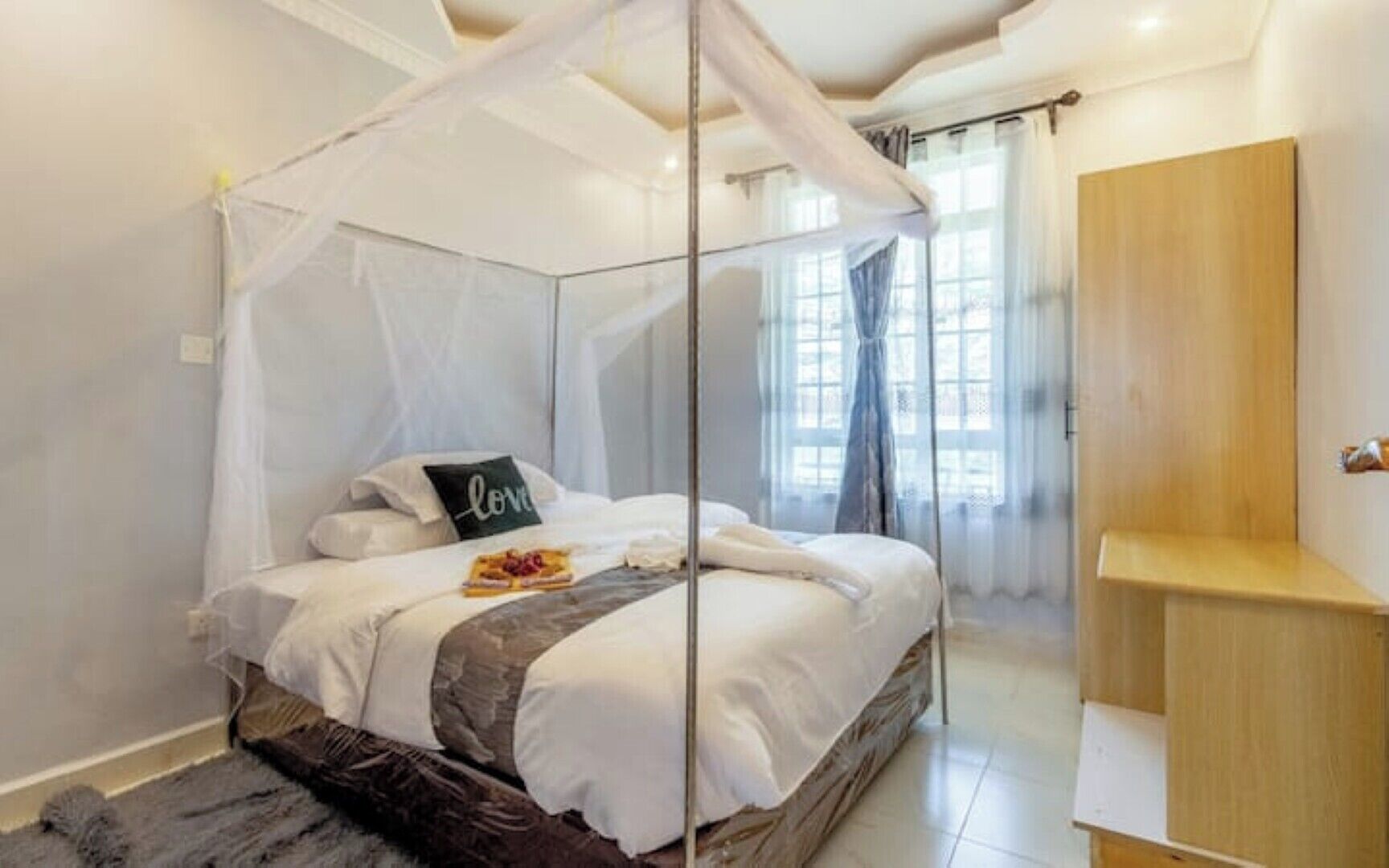 3 chambres, fer et planche à repasser, Wi-Fi, draps fournis