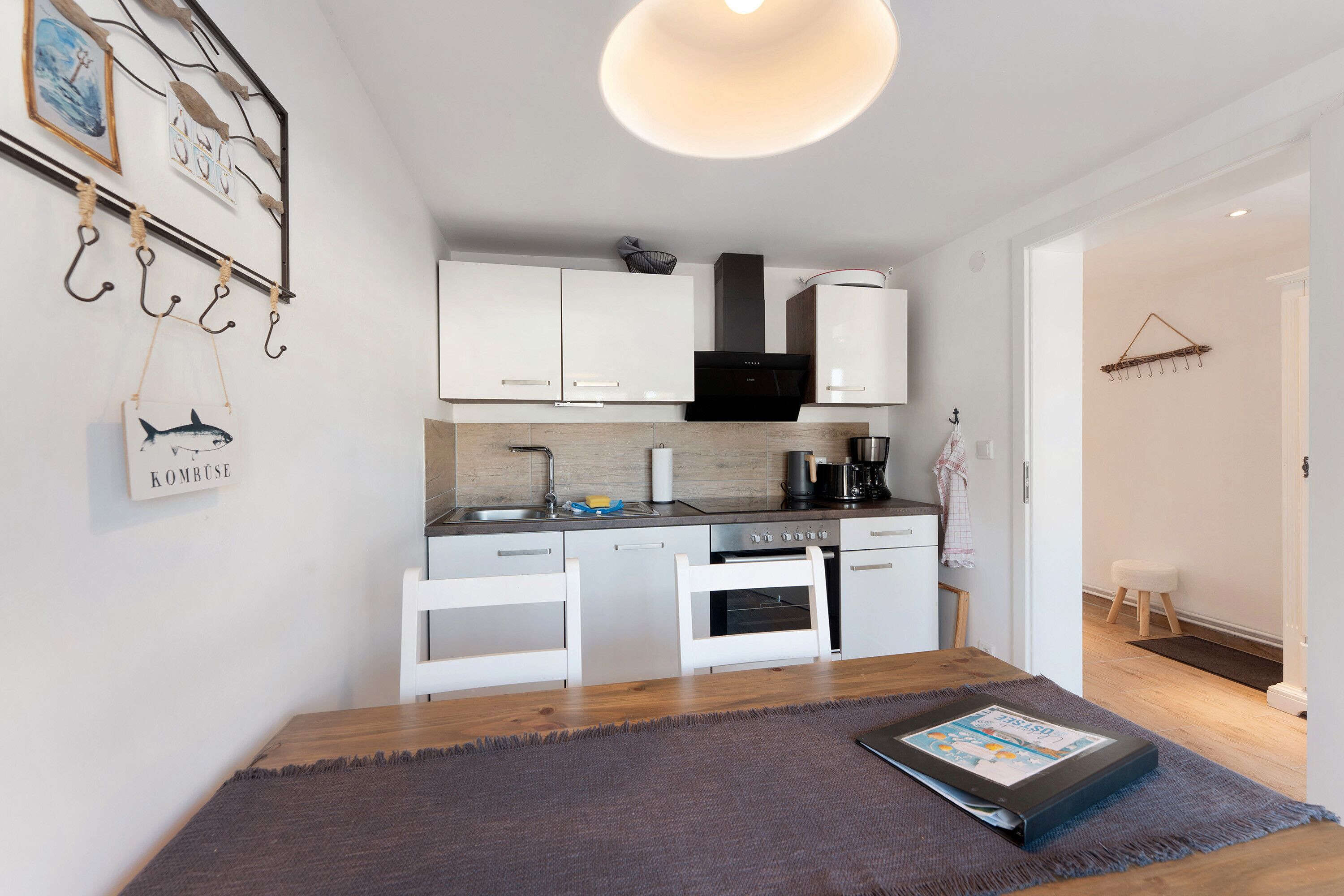 Réfrigérateur, four, plaque de cuisson, lave-vaisselle