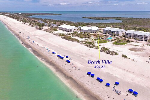 South Seas Beach Villa 2121: Your Exclusive Two-Story Beach Villa with Direct