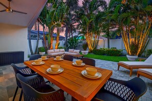 Outdoor dining