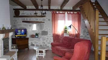 Televisión, chimenea