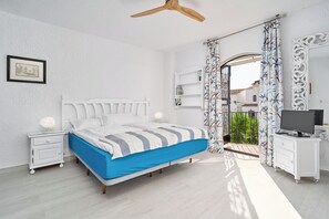 3 bedrooms, WiFi, bed sheets - Holiday Home 'Las Palmas' with Sea View, Wi-Fi and Air Conditioning (Nerja)