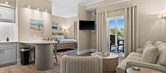 Salty Studio - Getaway in the Heart of Morehead City!