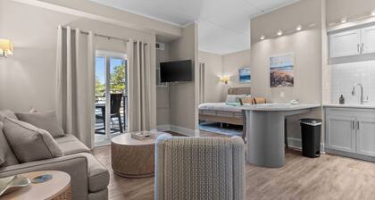 Downtown Studio - Getaway in the Heart of Morehead City!