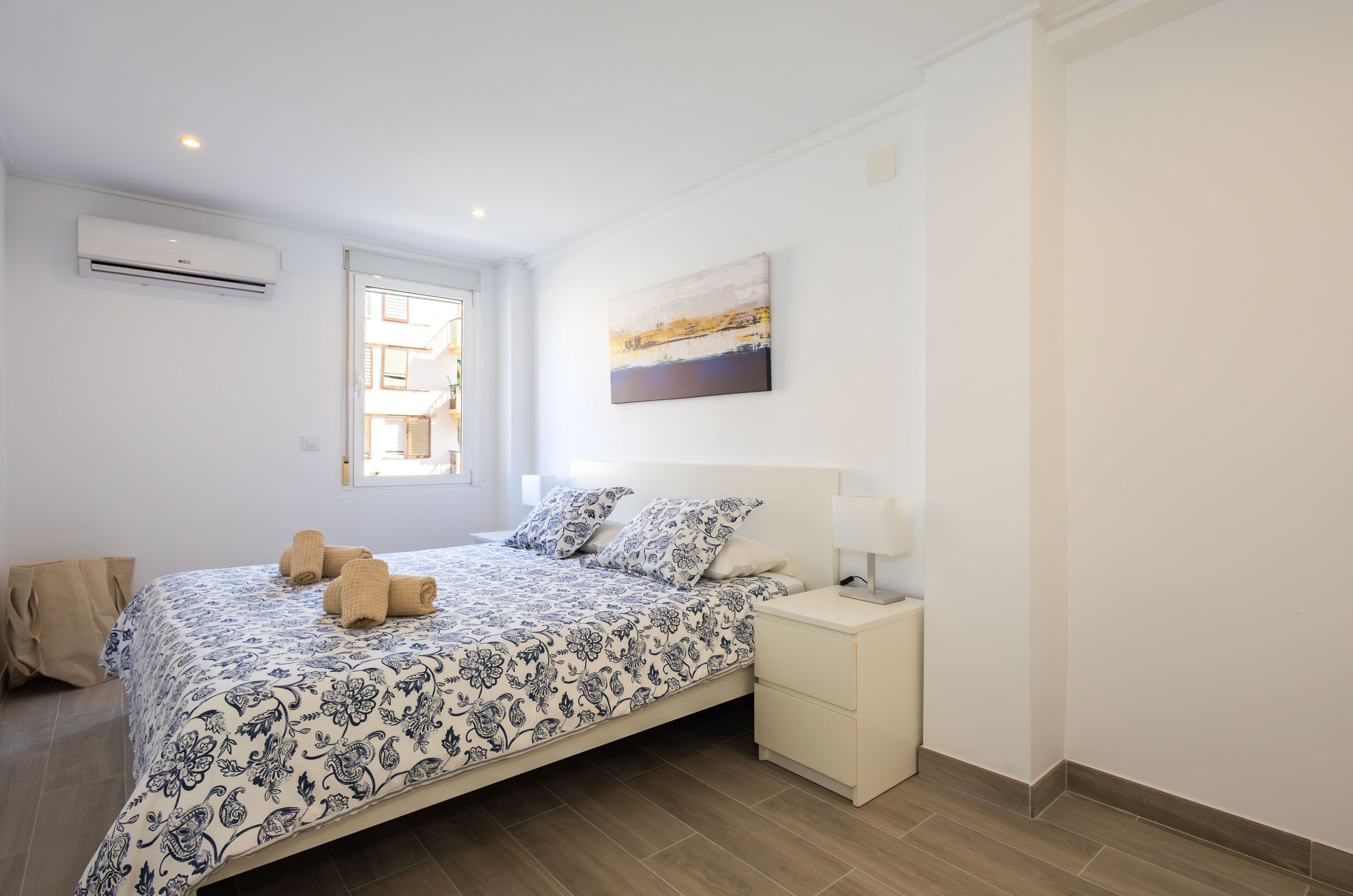 2 bedrooms, iron/ironing board, travel crib, free WiFi