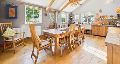 Host & Stay | Lowmoor