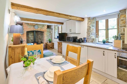 Host & Stay | Dipple Farm Cottage