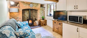Host & Stay | Dipple Farm Cottage