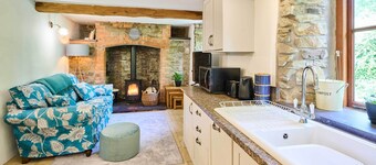 Host & Stay | Dipple Farm Cottage