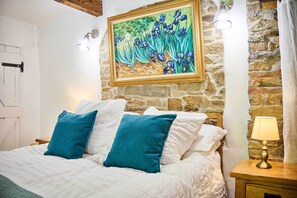 1 bedroom, desk, iron/ironing board, WiFi - Host & Stay | Dipple Farm Cottage (Woolfardisworthy)