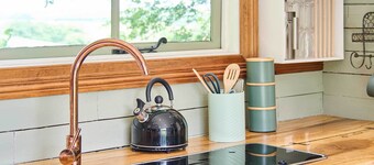 Host & Stay | Dipple Farm Shepherds Hut