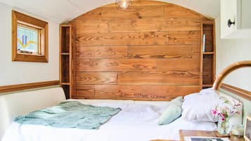 Desk, bed sheets