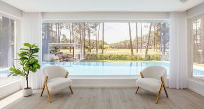 Aroeira Modern Grand Villa With Pool by Homing