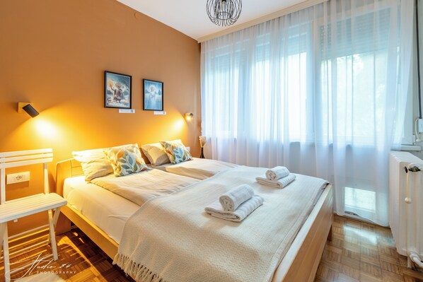 1 bedroom, desk, iron/ironing board, free WiFi
