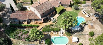 เลส์ แตร์ราสส์ เดอ ลอร์ก