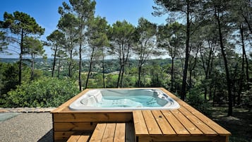 Sauna, bain Ă remous